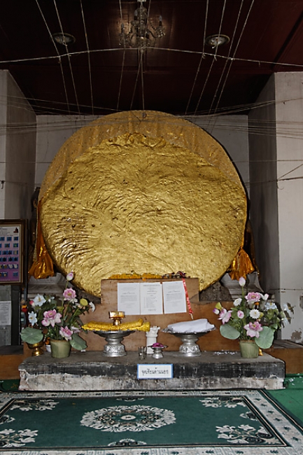 Prasat Nakhon Luang-002